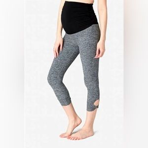 Beyond Yoga Beyond The Bump maternity capri leggings NWT